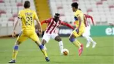 Sivasspor, öne geçtiği maçta Maccabi Tel Aviv'e 2-1 yenildi Sivasspor, öne geçtiği maçta Maccabi Tel Aviv'e 2-1 yenildi