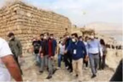 Tarihi Hasankeyf'te jet skili cumhuriyet kutlaması Tarihi Hasankeyf'te jet skili cumhuriyet kutlaması