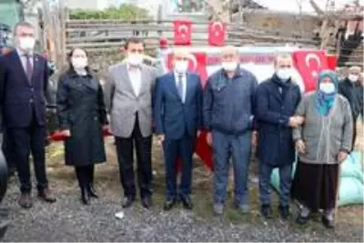 Son dakika haberleri! Tarım ve Orman Bakan Yardımcısı, Bolu'daki afetzedeleri ziyaret etti Son dakika haberleri! Tarım ve Orman Bakan Yardımcısı, Bolu'daki afetzedeleri ziyaret etti