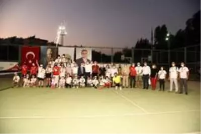 Toroslar'da bocce ve tenis turnuvasında coşkulu final Toroslar'da bocce ve tenis turnuvasında coşkulu final