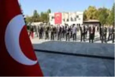 Tunceli'de, cumhuriyetin 97'nci yıl dönümü coşkuyla kutlandı Tunceli'de, cumhuriyetin 97'nci yıl dönümü coşkuyla kutlandı