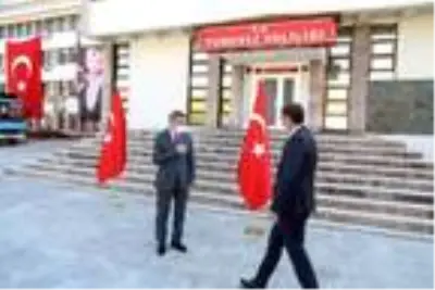 Tunceli'de, cumhuriyetin 97'nci yıl dönümü coşkuyla kutlandı Tunceli'de, cumhuriyetin 97'nci yıl dönümü coşkuyla kutlandı