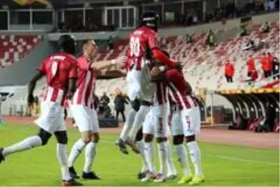 UEFA Avrupa Ligi: Sivasspor: 1 - Maccabi Tel Aviv: 2 UEFA Avrupa Ligi: Sivasspor: 1 - Maccabi Tel Aviv: 2