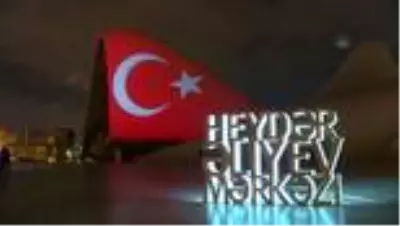 Ünlü yapılara Türk bayrağı yansıtıldı Ünlü yapılara Türk bayrağı yansıtıldı
