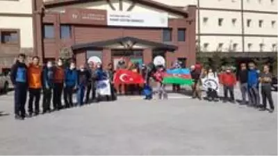 29 Ekim Cumhuriyet Bayramı Erciyes zirve tırmanışı yapıldı 29 Ekim Cumhuriyet Bayramı Erciyes zirve tırmanışı yapıldı