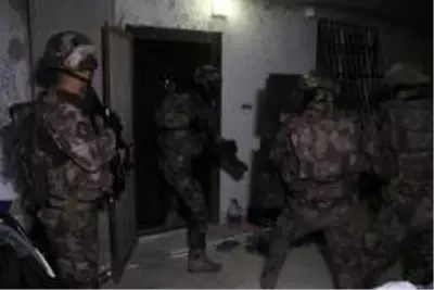 Son Dakika | Adana'da PKK/KCK operasyonu: 5 gözaltı Son Dakika | Adana'da PKK/KCK operasyonu: 5 gözaltı