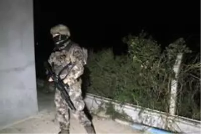 Son Dakika | Adana'da PKK/KCK operasyonu: 5 gözaltı Son Dakika | Adana'da PKK/KCK operasyonu: 5 gözaltı