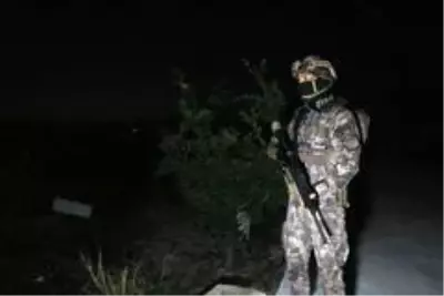 Son Dakika | Adana'da PKK/KCK operasyonu: 5 gözaltı Son Dakika | Adana'da PKK/KCK operasyonu: 5 gözaltı