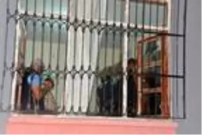Adana'da PKK operasyonu: 5 gözaltı Adana'da PKK operasyonu: 5 gözaltı