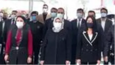 Son dakika haberi: AK Parti İzmir Milletvekili Yıldırım: 'İzmir'deki depremde 20 civarında yıkılan bina var' Son dakika haberi: AK Parti İzmir Milletvekili Yıldırım: 'İzmir'deki depremde 20 civarında yıkılan bina var'