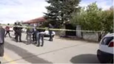 Akrabalar arasında kavga: 1 ölü, 3 yaralı Akrabalar arasında kavga: 1 ölü, 3 yaralı