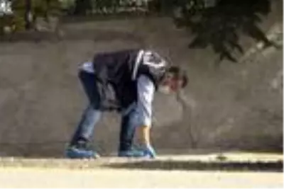 Akrabalar arasında silahlı, baltalı ve bıçaklı kavga: 1 ölü, 3 yaralı Akrabalar arasında silahlı, baltalı ve bıçaklı kavga: 1 ölü, 3 yaralı