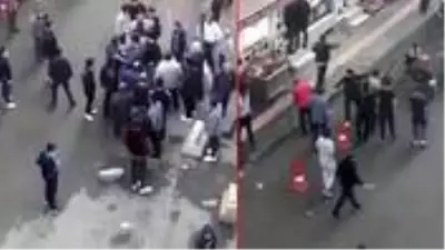 Alacak verecek tartışması meydan kavgasına dönüştü! Silah ve sporlar havada uçuştu Alacak verecek tartışması meydan kavgasına dönüştü! Silah ve sporlar havada uçuştu