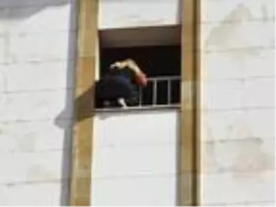 Antalya Adliye binasında intihar girişimi (2) - Yeniden Antalya Adliye binasında intihar girişimi (2) - Yeniden