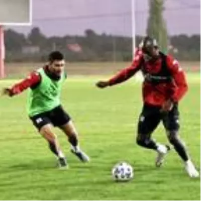 Antalyaspor'da, Fenerbahçe maçı hazırlıkları sürüyor Antalyaspor'da, Fenerbahçe maçı hazırlıkları sürüyor