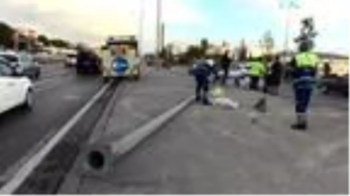 Son dakika... AVCILAR'DA İKİ KAZADA BİR KİŞİ YARALANDI