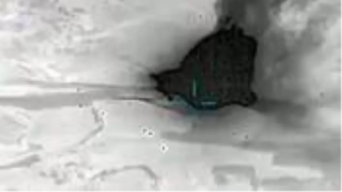 Azerbaycan, Şuşa yakınlarında Ermenistan'a ait roket ambarını vurdu