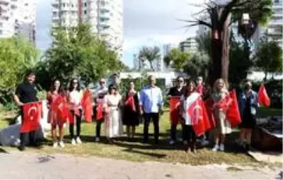 Başkan Uysal, gezginlerle buluştu Başkan Uysal, gezginlerle buluştu