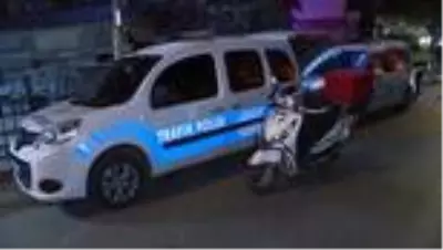 Beyoğlu'nda karantina ihlali yapan kurye, polis ekiplerince evine götürüldü Beyoğlu'nda karantina ihlali yapan kurye, polis ekiplerince evine götürüldü