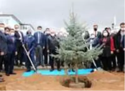Binali Yıldırım'dan '81 İl 81 Anaokulu' projesi kapsamında anaokulu açılışı Binali Yıldırım'dan '81 İl 81 Anaokulu' projesi kapsamında anaokulu açılışı