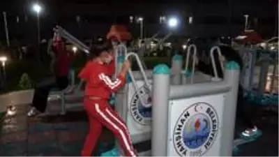 Cumhuriyet Bayramı'nda açılan parkla çocukların yüzü güldü Cumhuriyet Bayramı'nda açılan parkla çocukların yüzü güldü