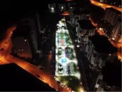 Cumhuriyet Bayramı'nda açılan parkla çocukların yüzü güldü Cumhuriyet Bayramı'nda açılan parkla çocukların yüzü güldü