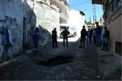 Deprem Söke'de küçük çapta hasarlar oluşturdu Deprem Söke'de küçük çapta hasarlar oluşturdu