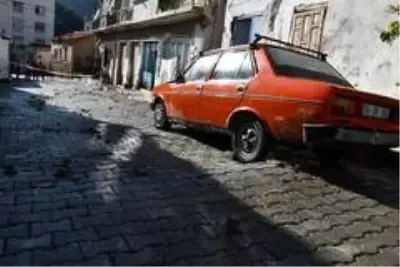 Deprem Söke'de küçük çapta hasarlar oluşturdu Deprem Söke'de küçük çapta hasarlar oluşturdu