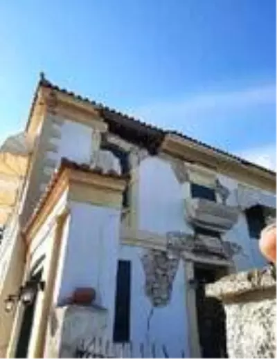 Depremin merkez üssü Yunan adası Sisam'dan ilk görüntüler Depremin merkez üssü Yunan adası Sisam'dan ilk görüntüler