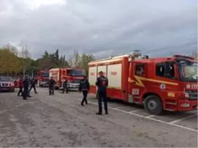 Ege'deki yardım ekipleri İzmir depremi için yola çıktı Ege'deki yardım ekipleri İzmir depremi için yola çıktı
