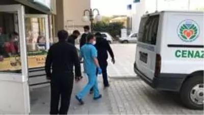 Elazığ'da yangında ölen 2 kardeş, tek tabutta son yolculuğuna uğurlandı Elazığ'da yangında ölen 2 kardeş, tek tabutta son yolculuğuna uğurlandı
