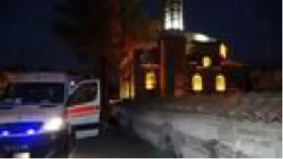Sokakta karşılaştığı eski eşi konuşmak istemeyince, not bırakıp camide kendini astı Sokakta karşılaştığı eski eşi konuşmak istemeyince, not bırakıp camide kendini astı