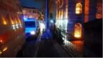 Sokakta karşılaştığı eski eşi konuşmak istemeyince, not bırakıp camide kendini astı Sokakta karşılaştığı eski eşi konuşmak istemeyince, not bırakıp camide kendini astı