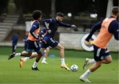 Fenerbahçe, Antalyaspor maçı hazırlıklarını sürdürdü Fenerbahçe, Antalyaspor maçı hazırlıklarını sürdürdü