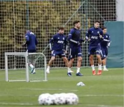 Fenerbahçe, Antalyaspor maçı hazırlıklarını sürdürdü Fenerbahçe, Antalyaspor maçı hazırlıklarını sürdürdü
