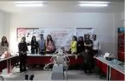 Fizikçi Profesör, köy köy dolaşıp yeni 'Aziz Sancar'lar arıyor Fizikçi Profesör, köy köy dolaşıp yeni 'Aziz Sancar'lar arıyor