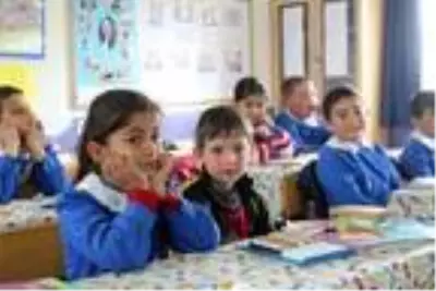 Fizikçi Profesör, köy köy dolaşıp yeni 'Aziz Sancar'lar arıyor Fizikçi Profesör, köy köy dolaşıp yeni 'Aziz Sancar'lar arıyor