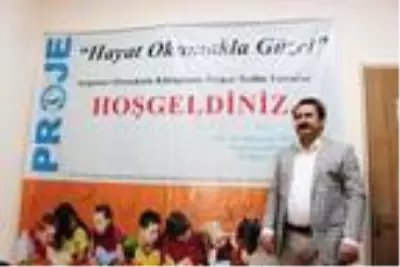 Fizikçi Profesör, köy köy dolaşıp yeni 'Aziz Sancar'lar arıyor Fizikçi Profesör, köy köy dolaşıp yeni 'Aziz Sancar'lar arıyor