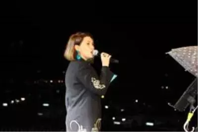 Gölbaşı'nda Kıraç ve Azerin konseri Gölbaşı'nda Kıraç ve Azerin konseri