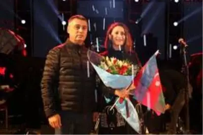 Gölbaşı'nda Kıraç ve Azerin konseri Gölbaşı'nda Kıraç ve Azerin konseri