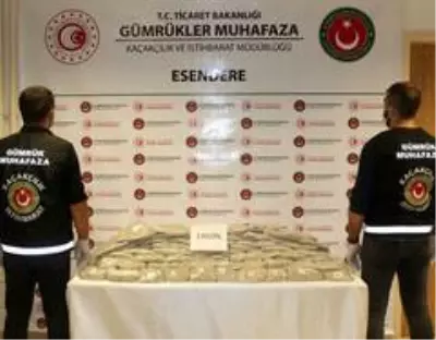 Hurma kutularında 50 kilogram eroin ele geçirildi Hurma kutularında 50 kilogram eroin ele geçirildi