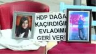 Son dakika gündem: İzmir'de HDP önündeki evlat nöbetine bir baba daha katıldı Son dakika gündem: İzmir'de HDP önündeki evlat nöbetine bir baba daha katıldı