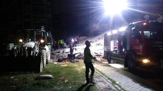 İzmir'deki kurtarma çalışmalarından bir iyi, iki kötü haber