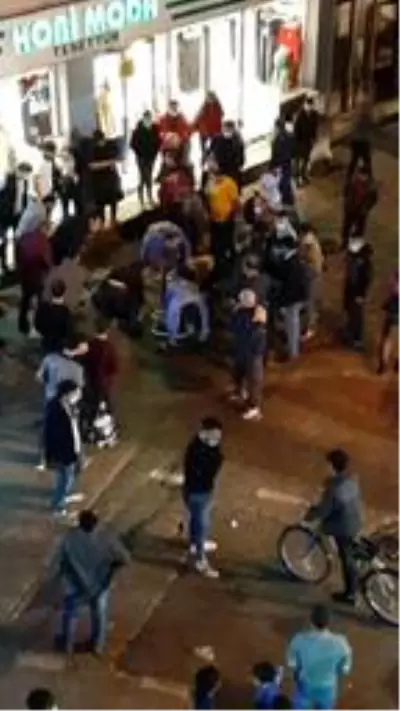 Kontrolden çıkan kamyonet yolda yürüyen genci böyle ezdi Kontrolden çıkan kamyonet yolda yürüyen genci böyle ezdi