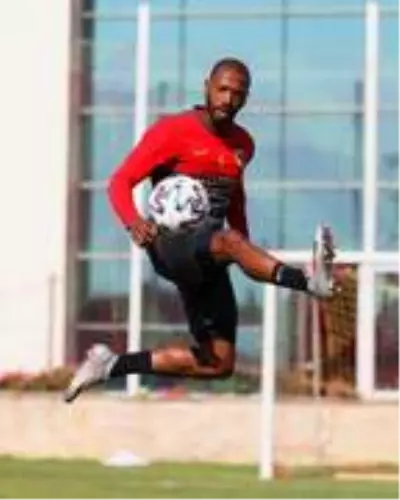Kayserispor'da Çaykur Rizespor maçı hazırlıkları devam ediyor Kayserispor'da Çaykur Rizespor maçı hazırlıkları devam ediyor
