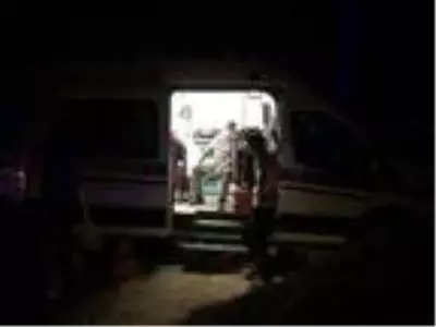 Kına gecesine gidenlerin cipi ile TIR çarpıştı: 3 ölü, 2 yaralı Kına gecesine gidenlerin cipi ile TIR çarpıştı: 3 ölü, 2 yaralı