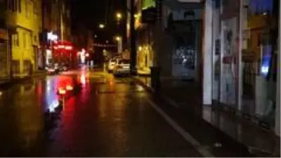 Kontrolden çıkan kamyonet yolda yürüyen genci böyle ezdi Kontrolden çıkan kamyonet yolda yürüyen genci böyle ezdi