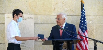 Kudüs'te doğan genç, pasaportuna doğum yeri olarak İsrail'i yazan ilk ABD'li oldu