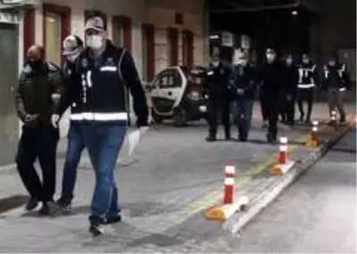 Kütahya'da tefeci operasyonu: 4 gözaltı Kütahya'da tefeci operasyonu: 4 gözaltı