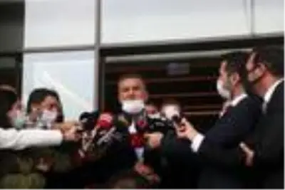 Mesut Yılmaz için iş ve siyaset dünyasından isimlerden baş sağlığı ziyareti Mesut Yılmaz için iş ve siyaset dünyasından isimlerden baş sağlığı ziyareti